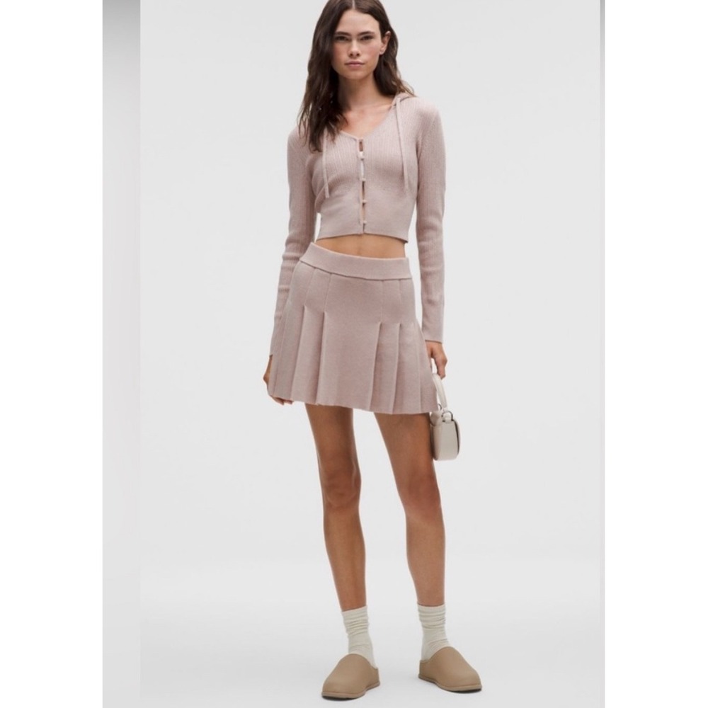Lululemon Ribbed Merino Wool Pleated Skirt Heathered Mocha Brown HMBM Size M NEW